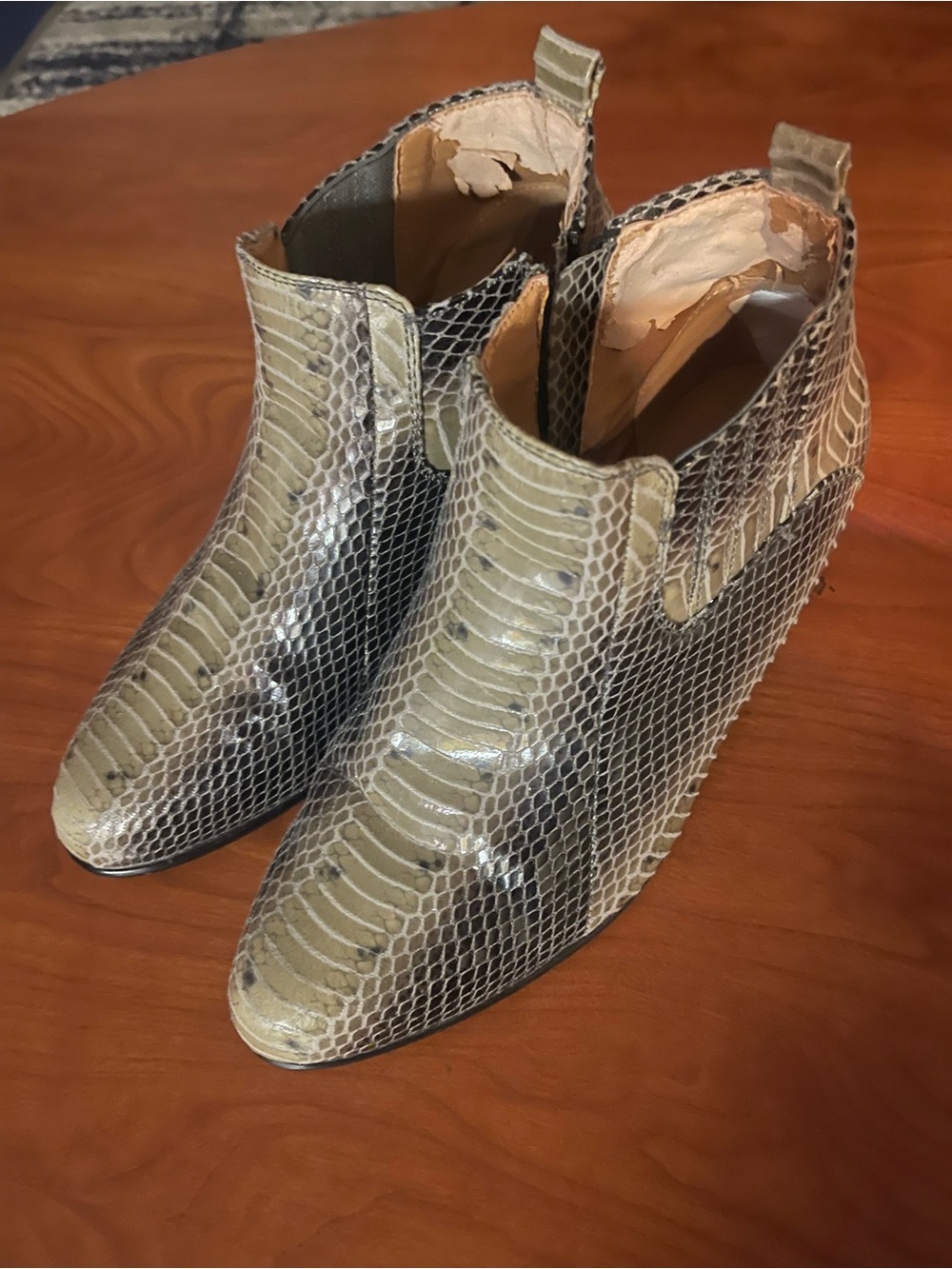 Men's Snake-Pattern Chelsea Boots in Taupe